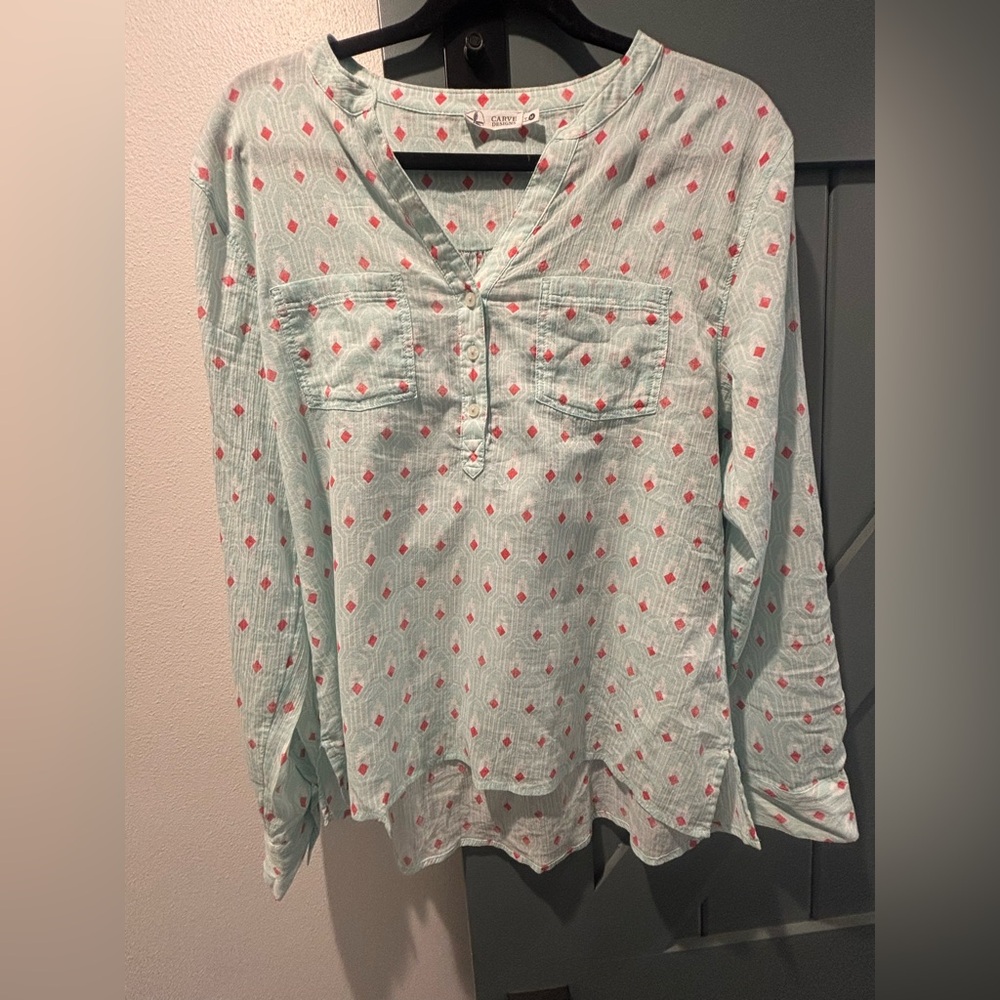Carve Designs size M top. Perfect condition, new without tags.
